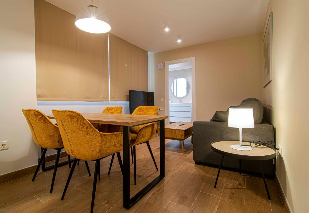 Apartamentos 1 Abril Malaga Luaran gambar