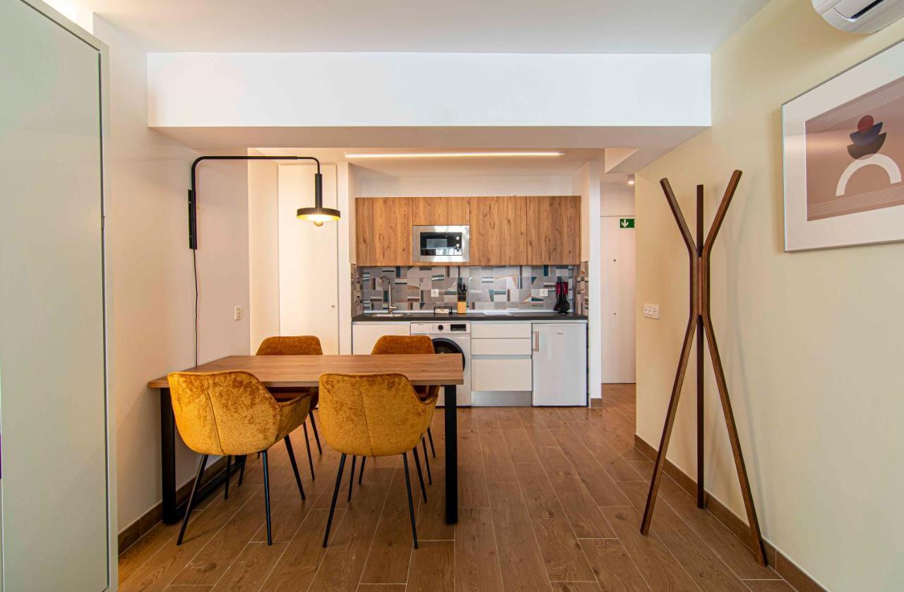 Apartamentos 1 Abril Malaga Luaran gambar
