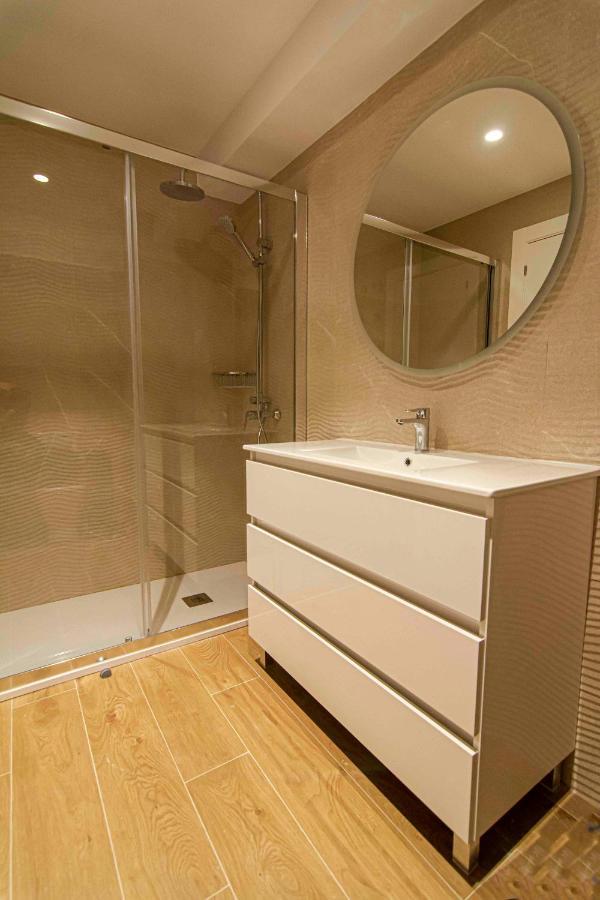 Apartamentos 1 Abril Malaga Luaran gambar
