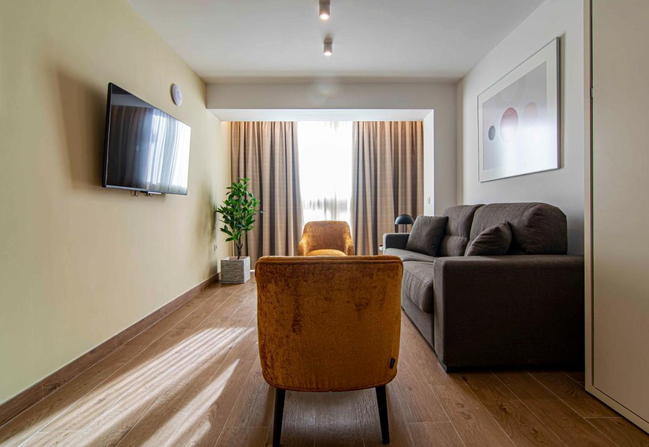Apartamentos 1 Abril Malaga Luaran gambar