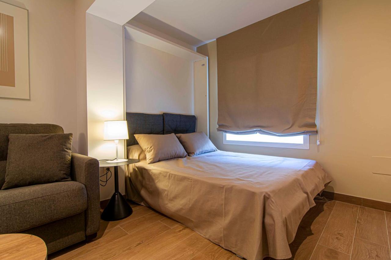 Apartamentos 1 Abril Malaga Luaran gambar