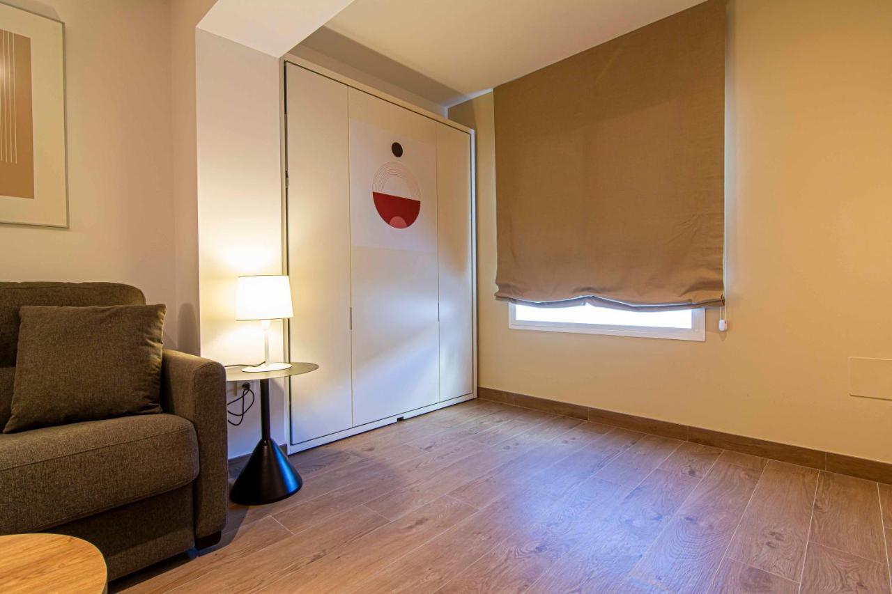 Apartamentos 1 Abril Malaga Luaran gambar