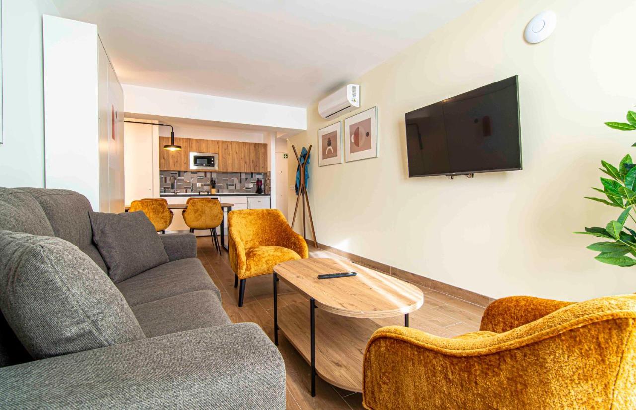 Apartamentos 1 Abril Malaga Luaran gambar