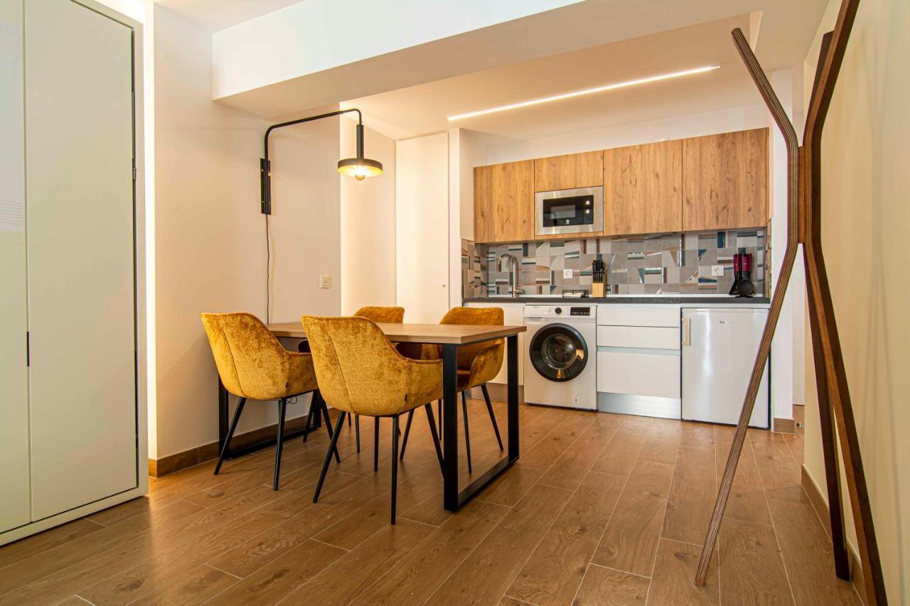 Apartamentos 1 Abril Malaga Luaran gambar