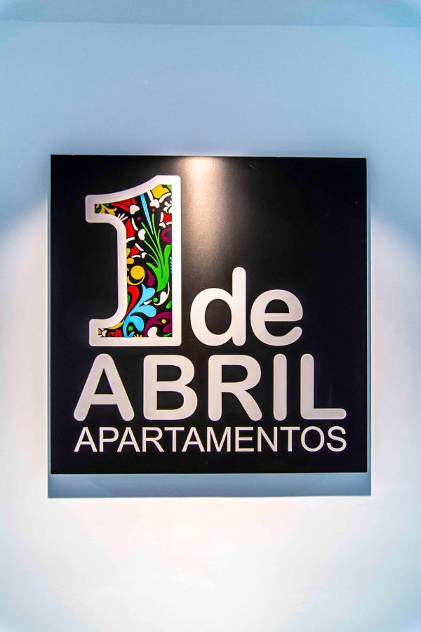 Apartamentos 1 Abril Malaga Luaran gambar